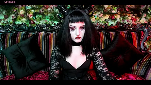 Snapshot of EllieMori chatting on 31, 10, 2025 EllieMori online show from 31, 10, 2025