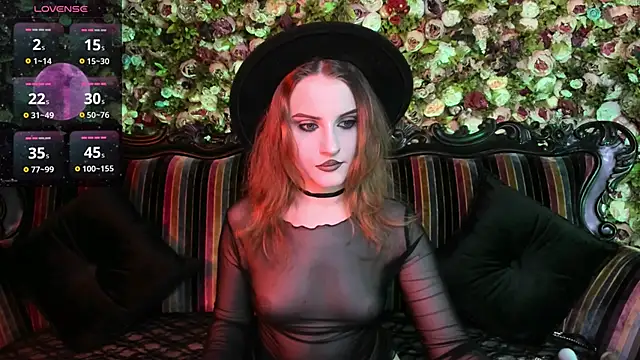 Snapshot of EllieMori chatting on 28, 11, 2025 EllieMori online show from 28, 11, 2025