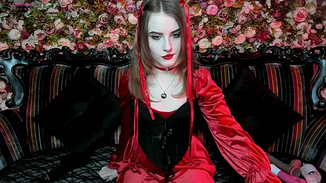 Snapshot of EllieMori chatting on 14, 12, 2025 EllieMori online show from 14, 12, 2025