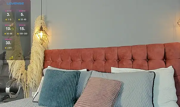 Tania 77  online show from 27, 2, 2026