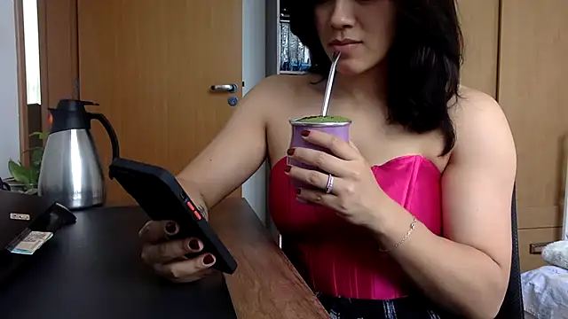 SEXOFLION online show from 6, 10, 2025