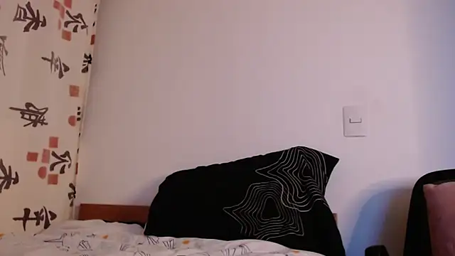 Snapshot of axel_davis_ chatting on 8, 10, 2025 axel davis online show from 8, 10, 2025