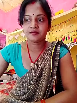 Snapshot of Hot_bbbb chatting on 8, 5, 2026 Hot bbbb online show from 8, 5, 2026