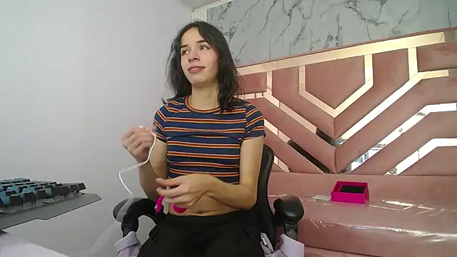 Mia swift ch online show from 25, 10, 2025