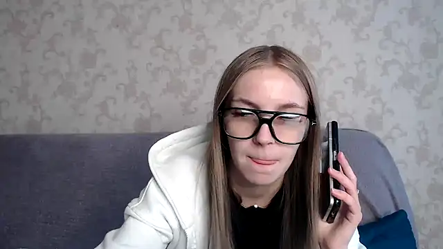 HitGyrl online show from 19, 11, 2025