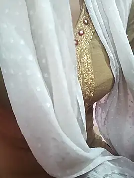 Snapshot of BILLO-RANI67 chatting on 13, 10, 2025 BILLO-RANI67 online show from 13, 10, 2025