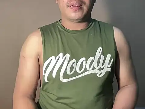 Snapshot of bigfatdaddy85 chatting on 16, 11, 2025 bigfatdaddy85 online show from 16, 11, 2025