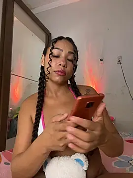 jhennyfer online show from 5, 12, 2025