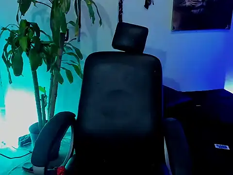 Snapshot of zeus_7777 chatting on 12, 9, 2025 zeus 7777 online show from 12, 9, 2025