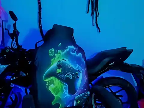 Snapshot of zeus_7777 chatting on 8, 10, 2025 zeus 7777 online show from 8, 10, 2025