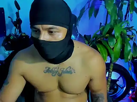 Snapshot of zeus_7777 chatting on 12, 10, 2025 zeus 7777 online show from 12, 10, 2025