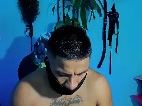 Snapshot of zeus_7777 chatting on 28, 10, 2025 zeus 7777 online show from 28, 10, 2025