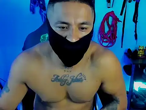 Snapshot of zeus_7777 chatting on 8, 11, 2025 zeus 7777 online show from 8, 11, 2025