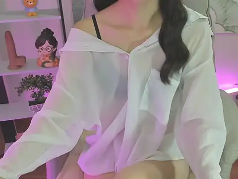 Snapshot of Mix-MiuMiu chatting on 4, 10, 2025 Mix-MiuMiu online show from 4, 10, 2025