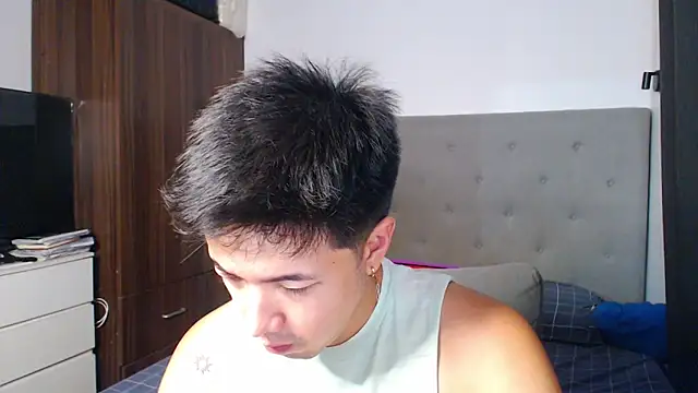 Snapshot of Addictiveboi chatting on 2, 3, 2026 Addictiveboi online show from 2, 3, 2026