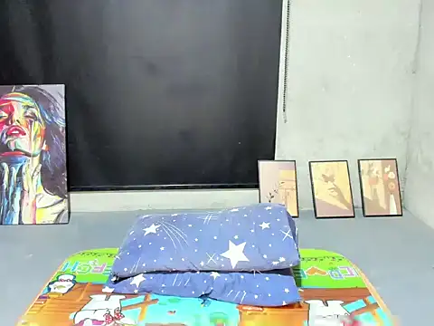 Colette Thompson online show from 10, 2, 2026