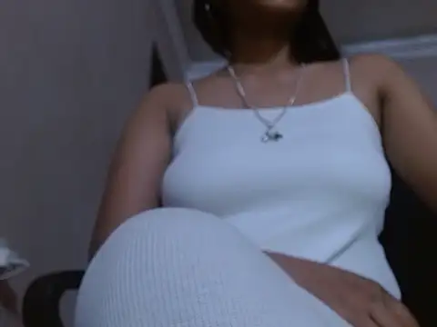 Snapshot of atirsa chatting on 4, 10, 2025 atirsa online show from 4, 10, 2025