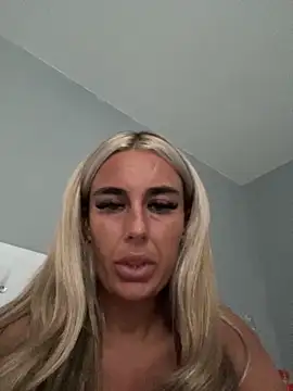 Snapshot of EllieMaeBaby chatting on 18, 9, 2025 EllieMaeBaby online show from 18, 9, 2025