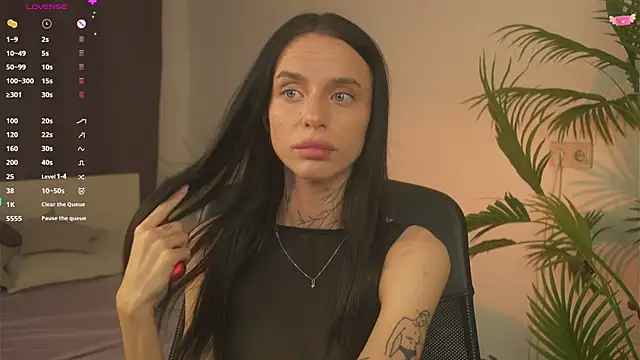 Snapshot of livia_starwars chatting on 25, 9, 2025 livia starwars online show from 25, 9, 2025