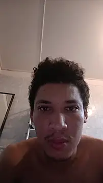 Snapshot of RuiMaddoox chatting on 6, 11, 2025 RuiMaddoox online show from 6, 11, 2025