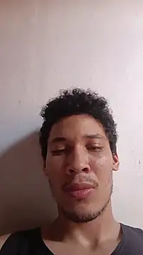 Snapshot of RuiMaddoox chatting on 10, 11, 2025 RuiMaddoox online show from 10, 11, 2025