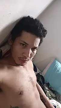 Snapshot of RuiMaddoox chatting on 12, 11, 2025 RuiMaddoox online show from 12, 11, 2025