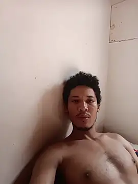 Snapshot of RuiMaddoox chatting on 22, 11, 2025 RuiMaddoox online show from 22, 11, 2025