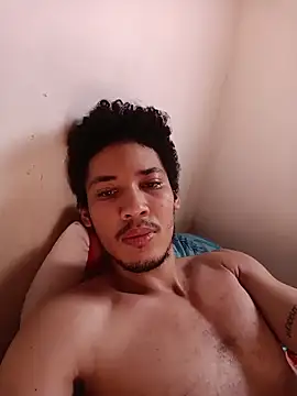 Snapshot of RuiMaddoox chatting on 23, 11, 2025 RuiMaddoox online show from 23, 11, 2025