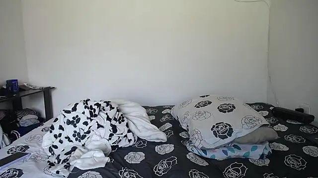 Candy Grey28 online show from 11, 11, 2025