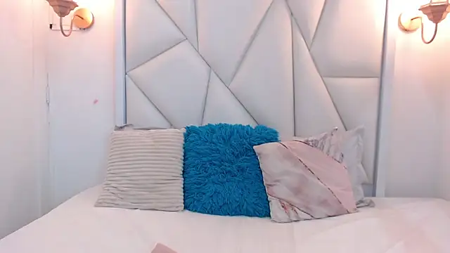 Snapshot of ValuFooster chatting on 24, 9, 2025 ValuFooster online show from 24, 9, 2025