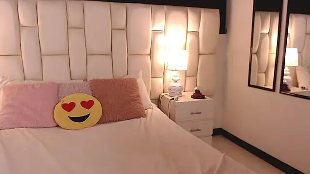 Snapshot of ValuFooster chatting on 21, 11, 2025 ValuFooster online show from 21, 11, 2025