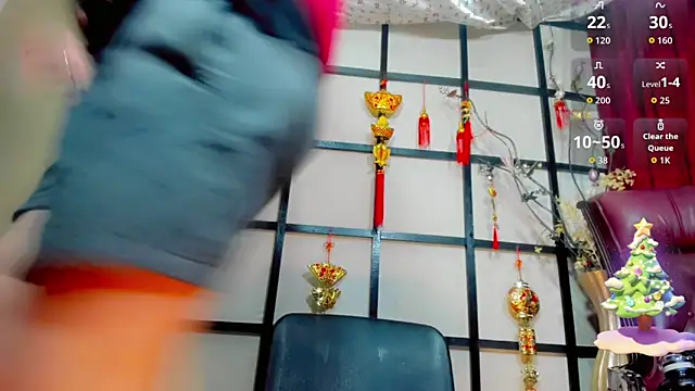 Madison Mujica online show from 30, 11, 2025