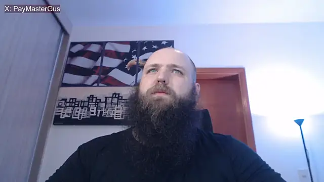 Snapshot of PayMasterGus chatting on 9, 10, 2025 PayMasterGus online show from 9, 10, 2025