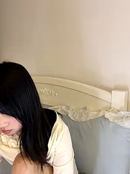 Ella-A9 online show from 30, 10, 2025