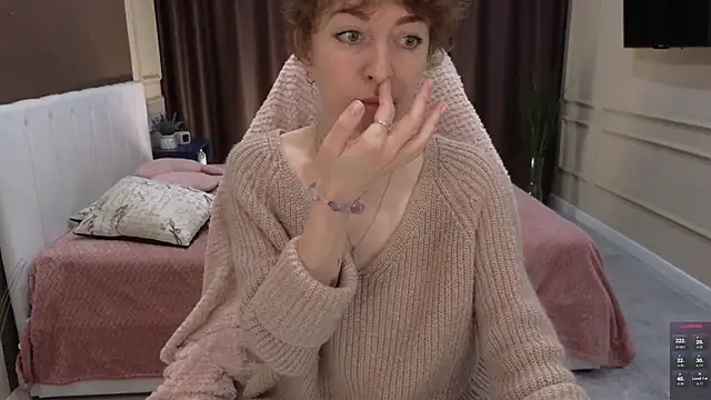 daniellia  online show from 4, 10, 2025