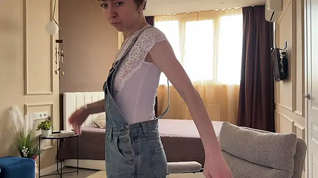 daniellia  online show from 13, 2, 2026