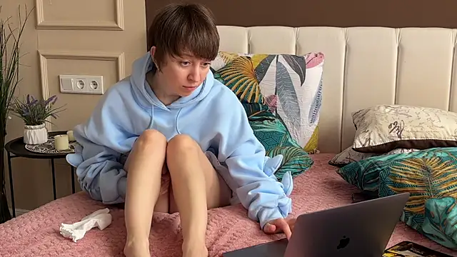 daniellia  online show from 28, 3, 2026