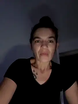 Snapshot of alinaalinutzq chatting on 2, 11, 2025 alinaalinutzq online show from 2, 11, 2025