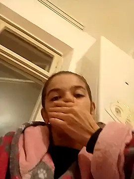 Snapshot of alinaalinutzq chatting on 21, 11, 2025 alinaalinutzq online show from 21, 11, 2025