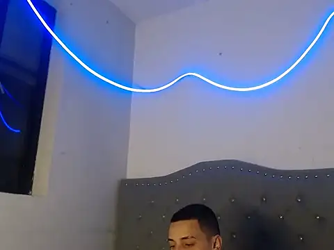 Snapshot of xalejo_max chatting on 18, 9, 2025 xalejo max online show from 18, 9, 2025