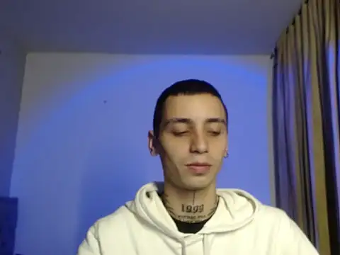 Snapshot of xalejo_max chatting on 4, 10, 2025 xalejo max online show from 4, 10, 2025