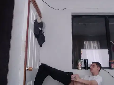 Snapshot of xalejo_max chatting on 28, 10, 2025 xalejo max online show from 28, 10, 2025