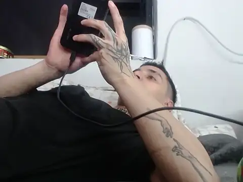 Snapshot of xalejo_max chatting on 14, 11, 2025 xalejo max online show from 14, 11, 2025