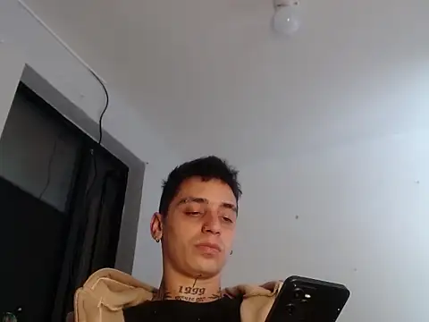 Snapshot of xalejo_max chatting on 25, 11, 2025 xalejo max online show from 25, 11, 2025