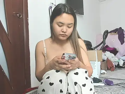 saika blush online show from 7, 4, 2026