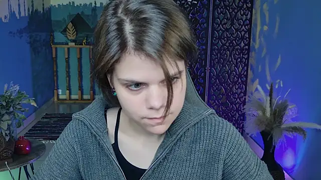 EllieMurler online show from 5, 10, 2025