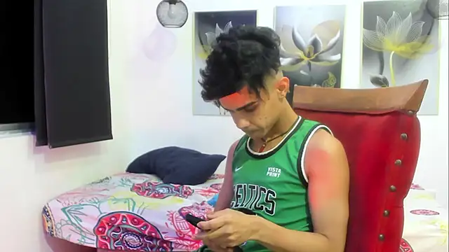 Violet Dream2 online show from 18, 4, 2026