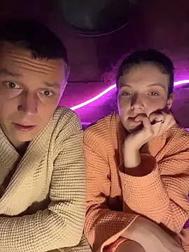 Snapshot of FoxStudioSex chatting on 31, 10, 2025 FoxStudioSex online show from 31, 10, 2025