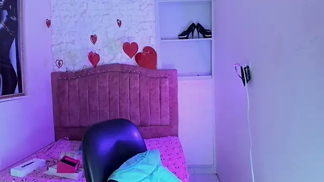 candela ruiz online show from 11, 9, 2025