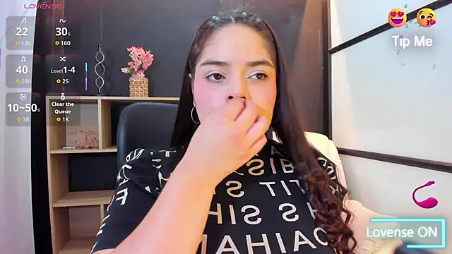 Snapshot of sunnypaytton chatting on 19, 9, 2025 sunnypaytton online show from 19, 9, 2025